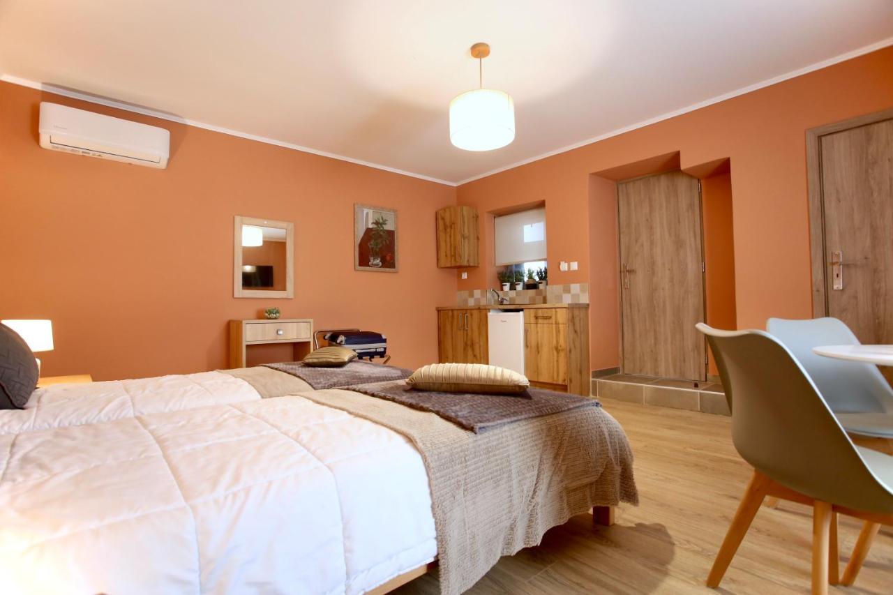 Gk Mediterranean Village - Airport Free Shuttle By Gk Properties Markópoulon Esterno foto
